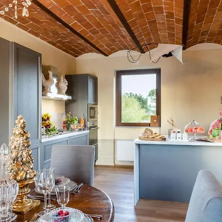 Il Conte: Luxury Tuscan With Pool And Villa Orentano