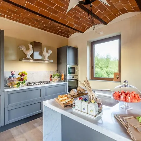 Villa Il Conte: Luxury Tuscan With Pool And