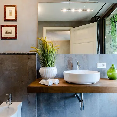 Villa Il Conte: Luxury Tuscan With Pool And